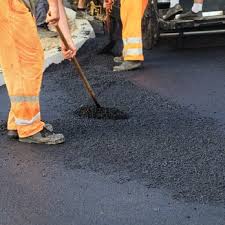 Best Asphalt Driveway Installation  in Cleveland, TX